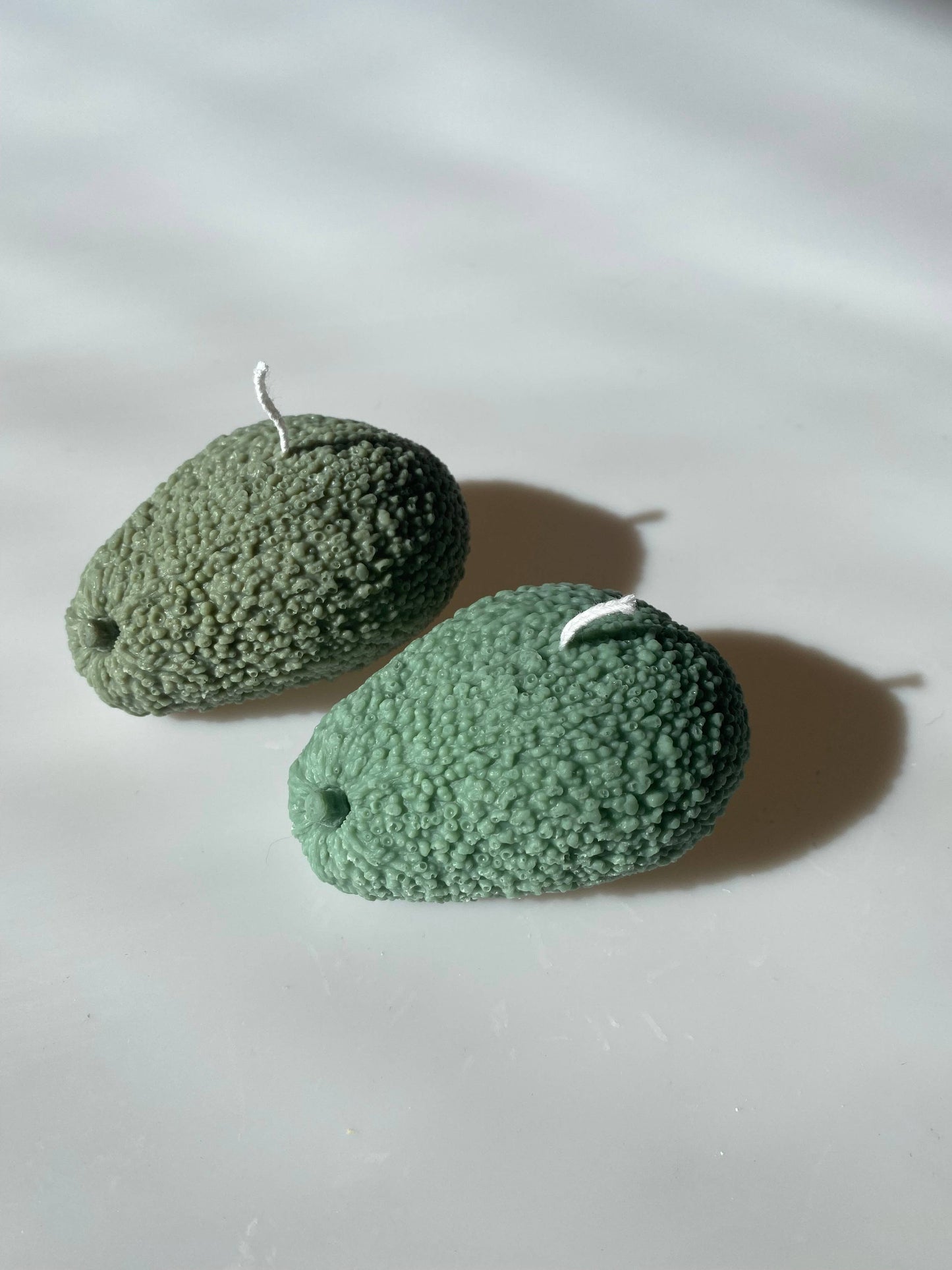 Avocado Candle: Green / Sea Salt & Orchid / Single Avo