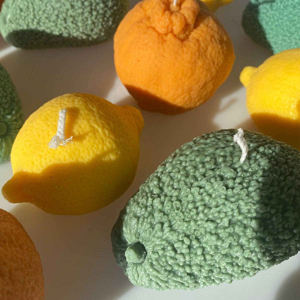 Avocado Candle: Green / Sea Salt & Orchid / Single Avo