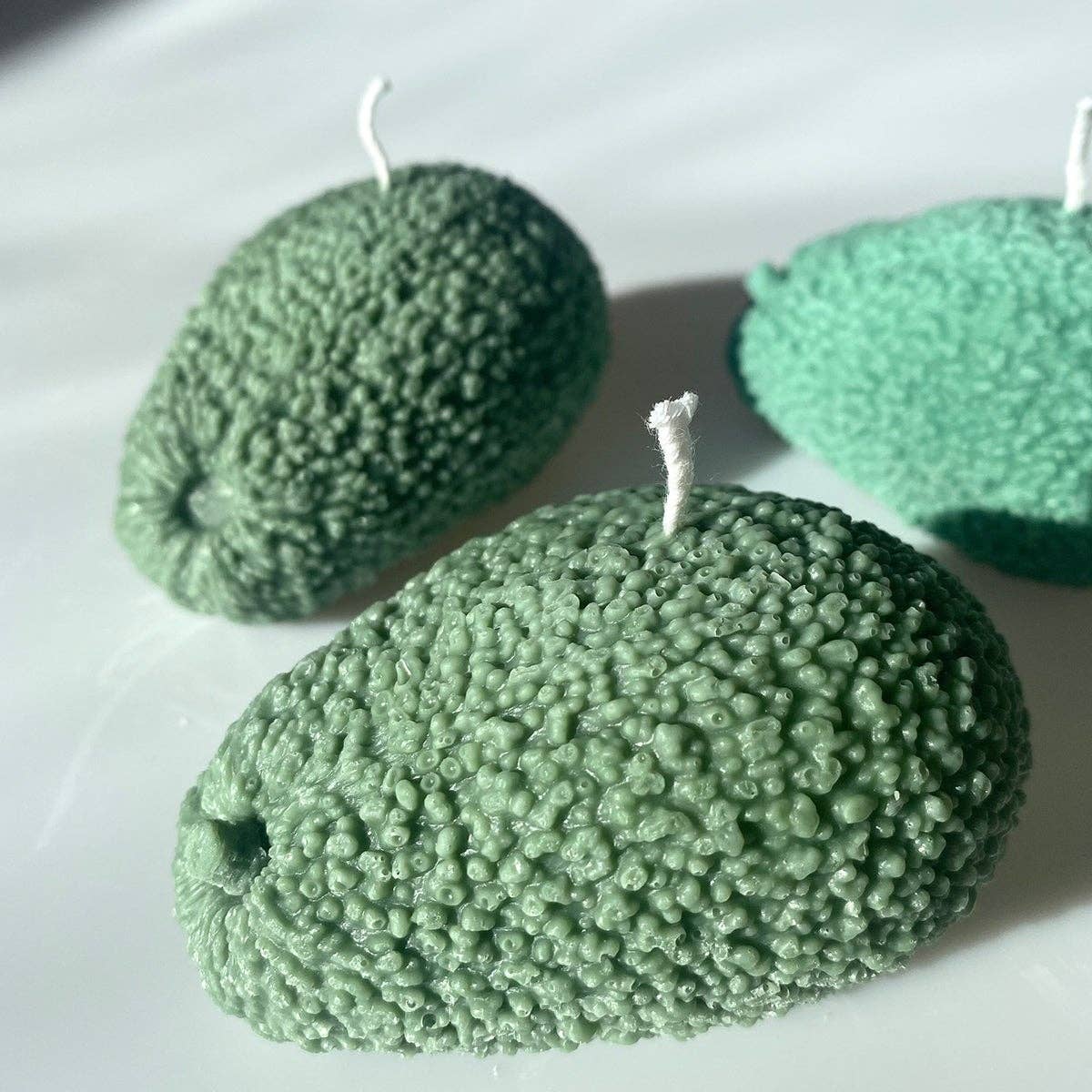 Avocado Candle: Green / Sea Salt & Orchid / Single Avo