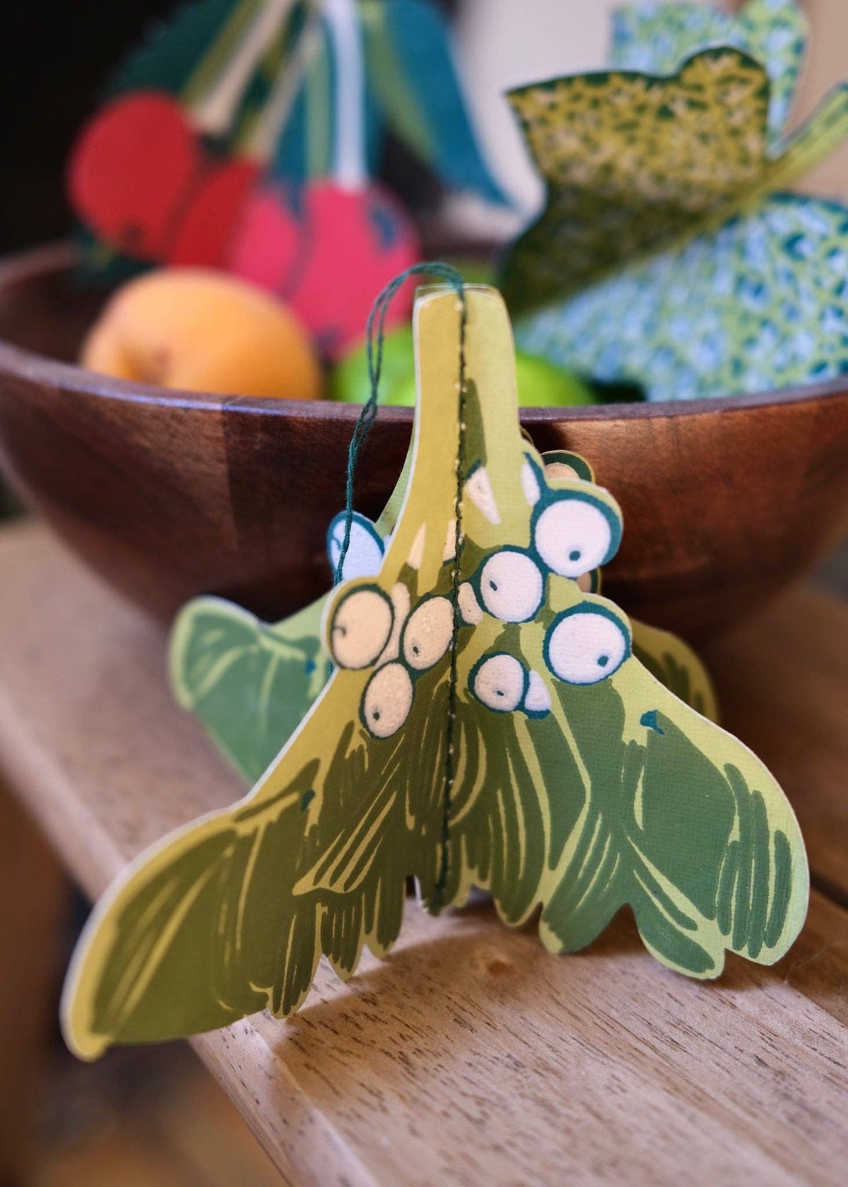 FESTIVE FOLIAGE PAPER ORNAMENTS