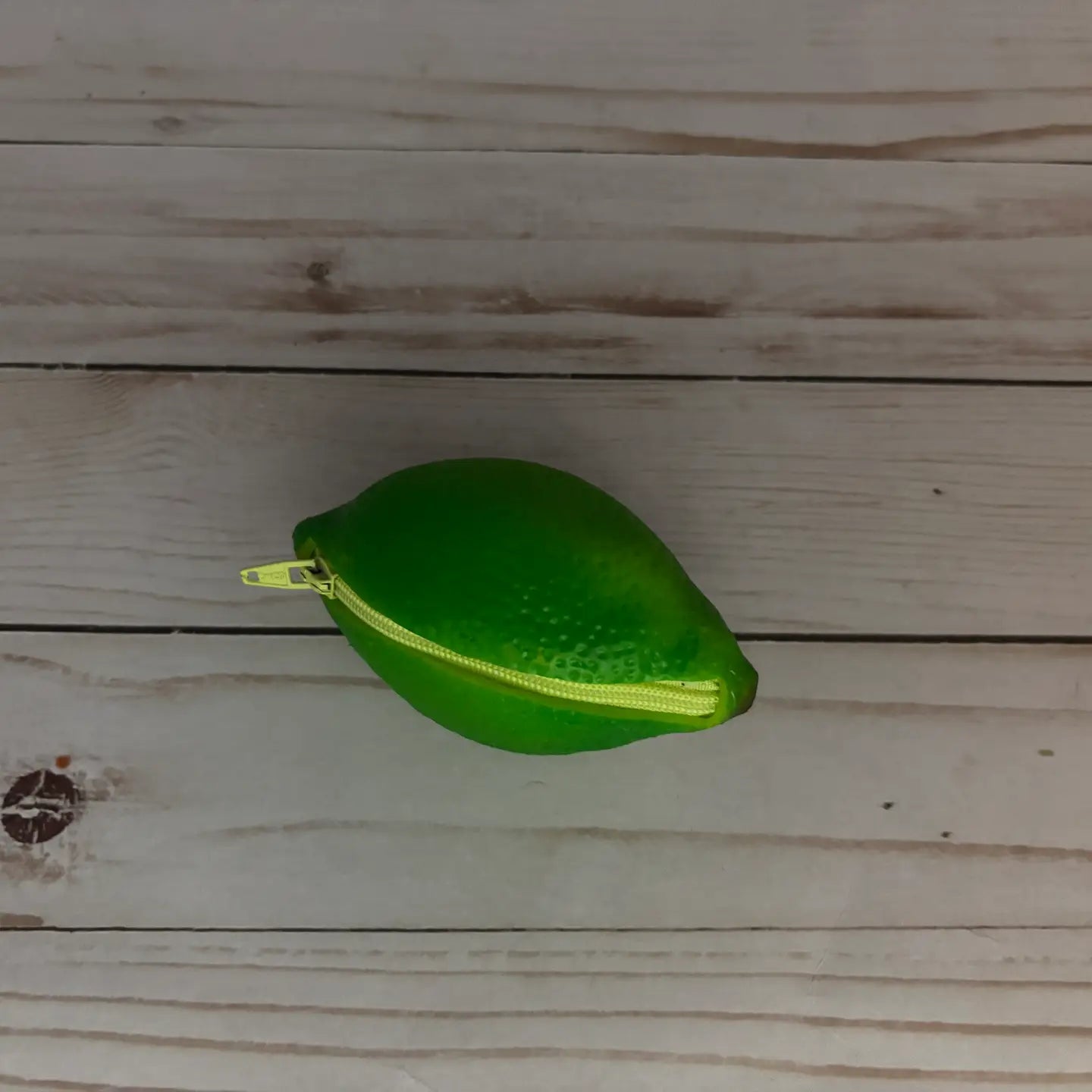 Coin Purse Lime or Bread Viva Greetings