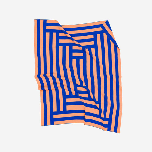 Columns Throw: Cobalt