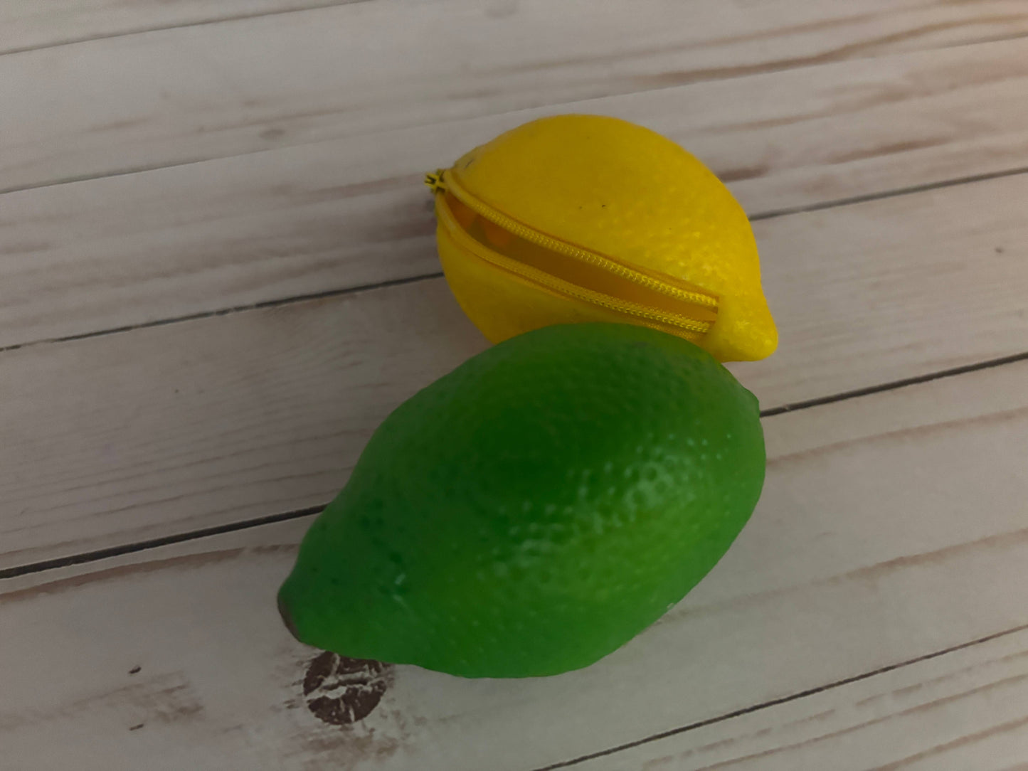Gag Gift Coin Purse Lemon Lime: Green