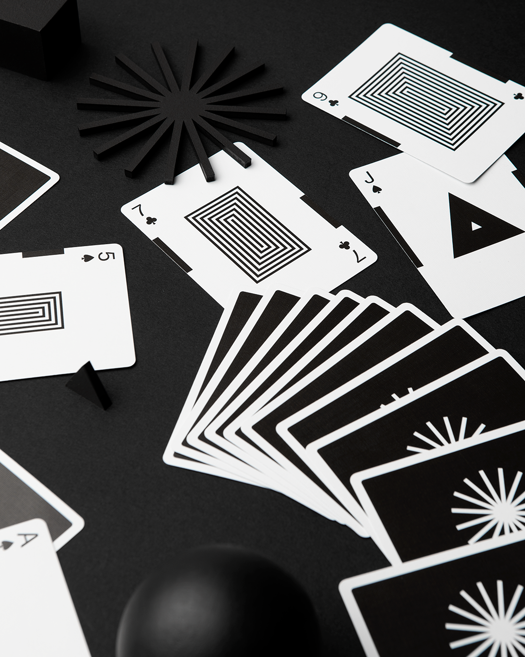 Eames Starburst Playing Cards Black