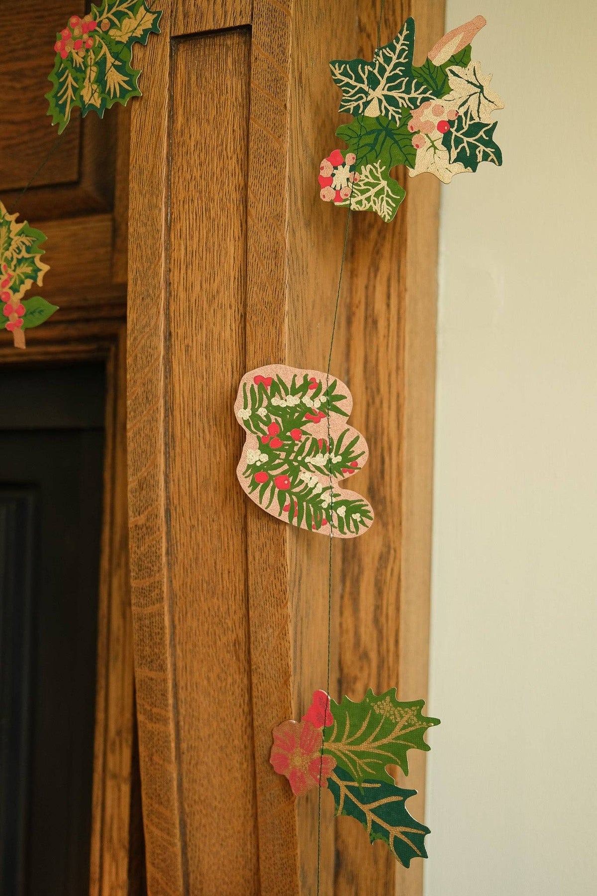 HOLLY AND IVY SEWN GARLAND