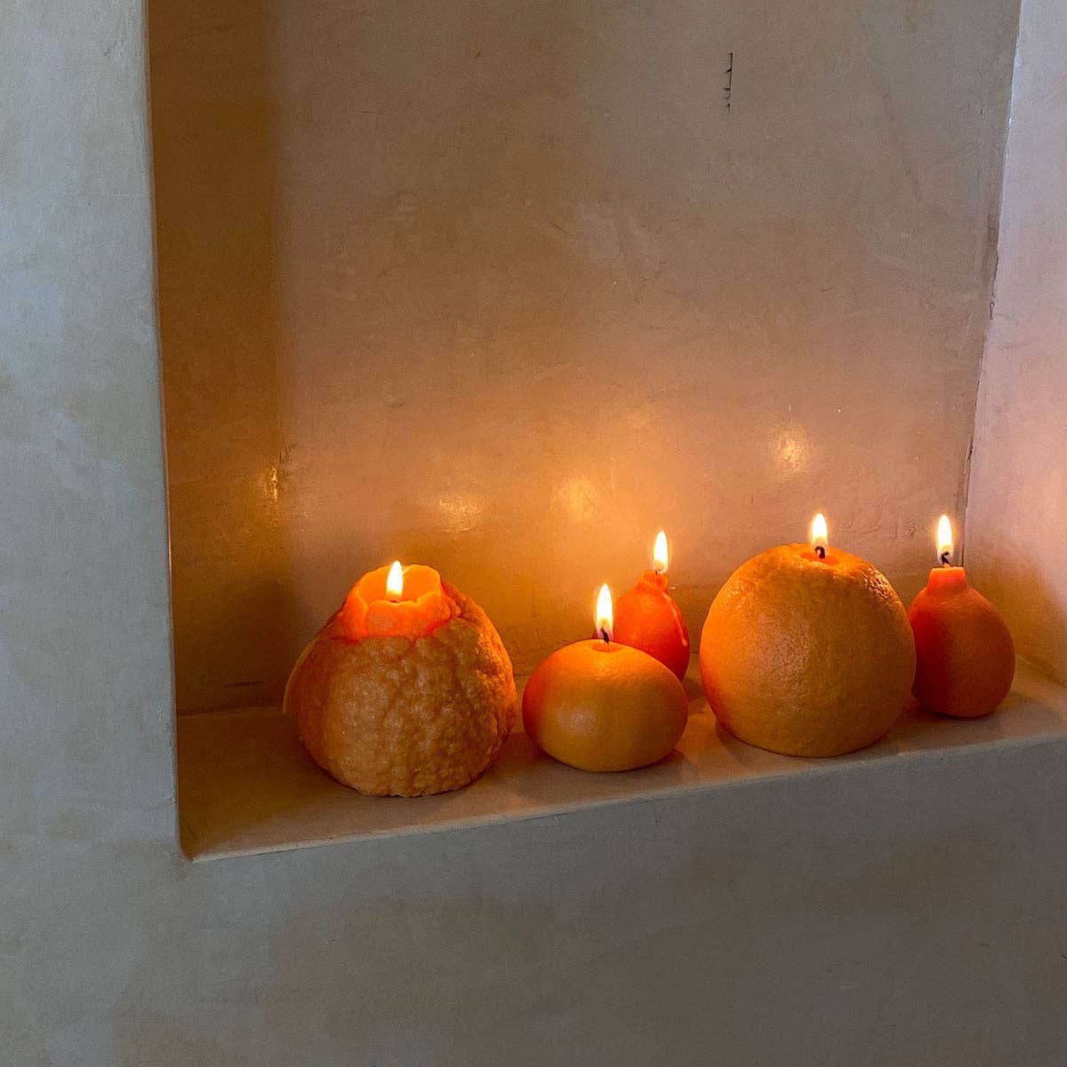 Large Dekopon Citrus Candle: Orange / Citrus / Single Sumo