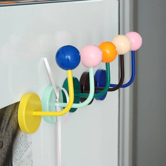 Color Block Magnetic Hook for Bags, Clothes and Hats: Green and Orange