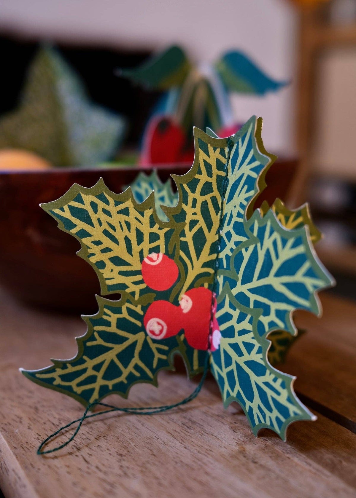 FESTIVE FOLIAGE PAPER ORNAMENTS