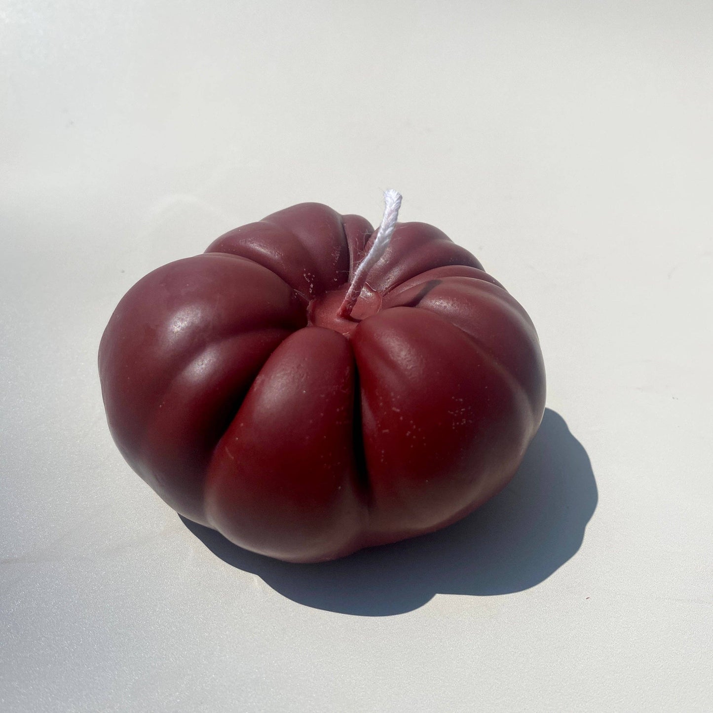 Heirloom Tomato Candle - Purple: Red / Tomato Leaf / Single Tomato