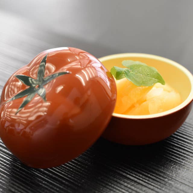 Isuke LACQUER WARE Small Case: Apple